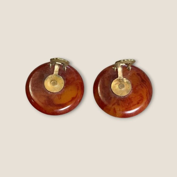Estate Vintage Bakelite Clip-On Earrings Marbled Amber Brown Round Design - Picture 7 of 8